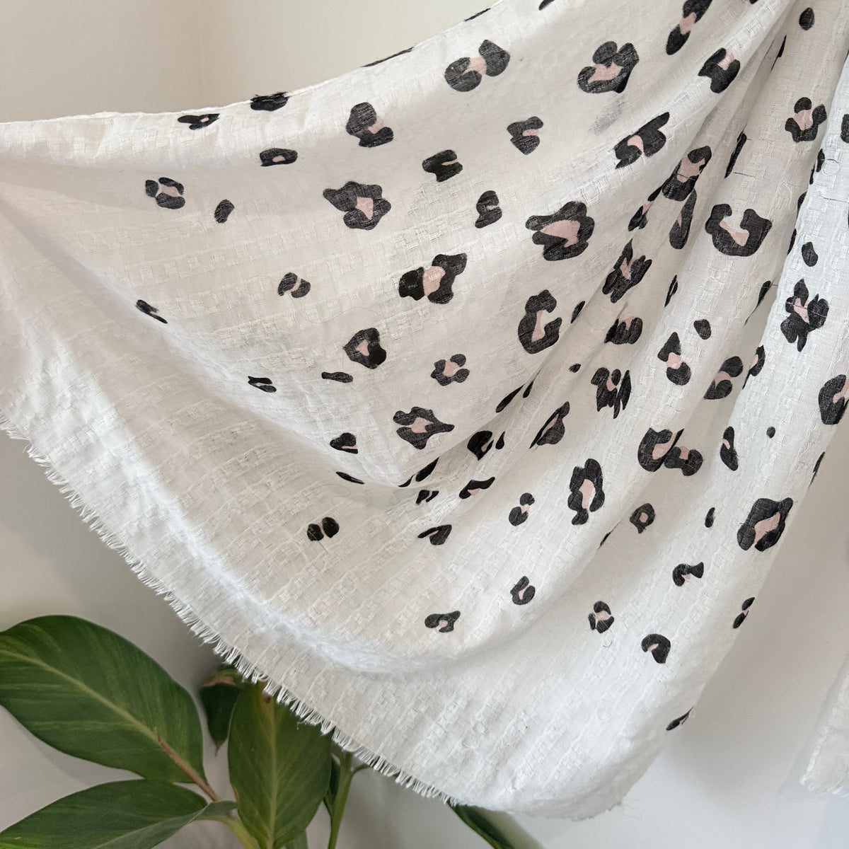 Decjuba Leopard Print Scarf
