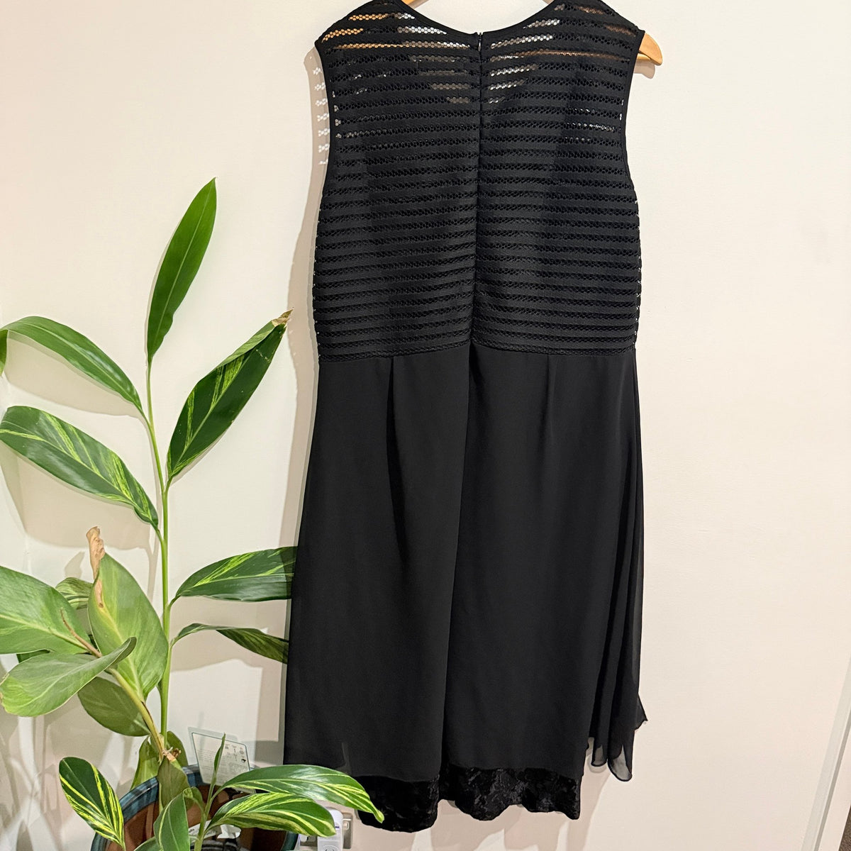 Mack XL Black Mesh Stripe Bodice Chiffon Overlay Dress