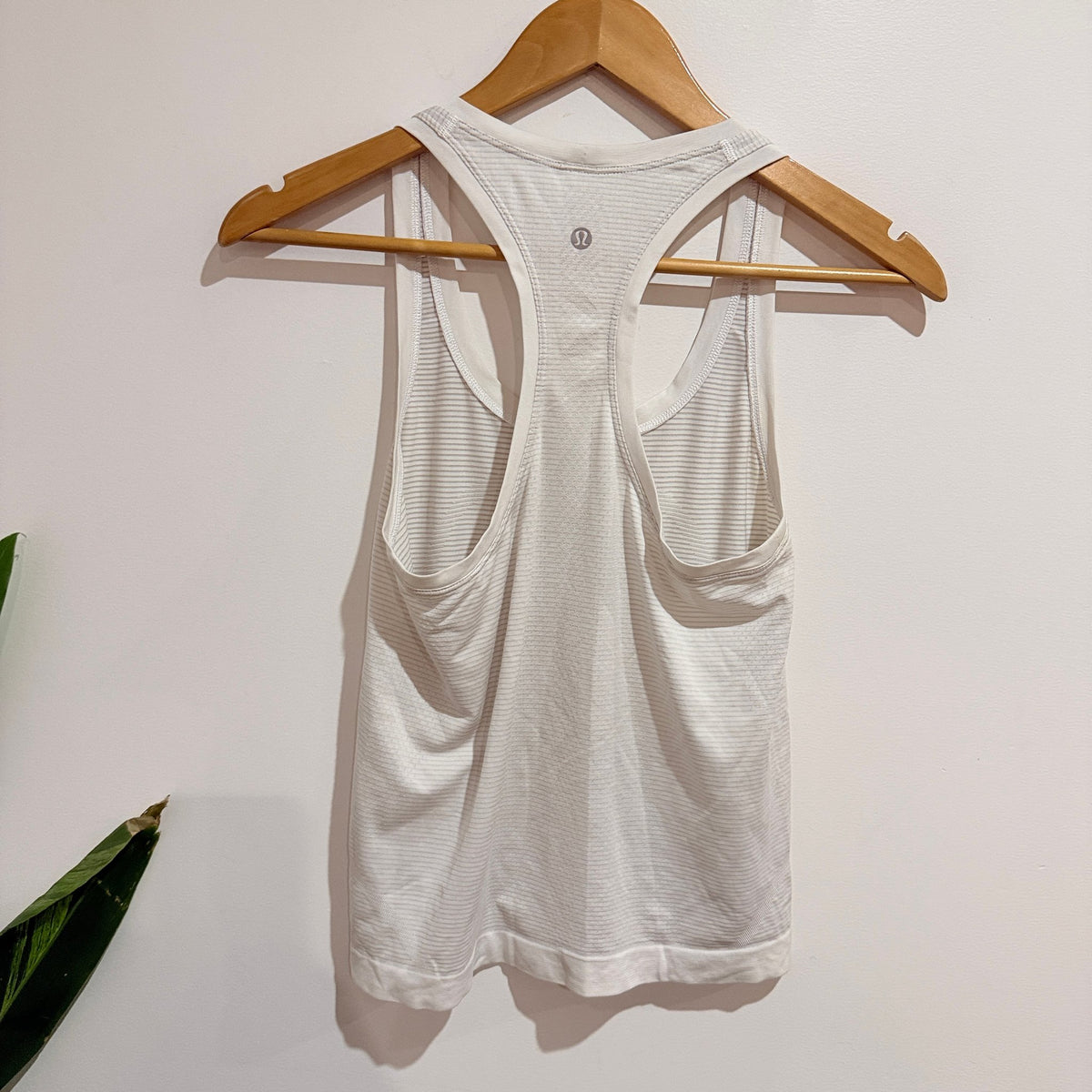 Lululemon Size 4 White Racerback Training Tank