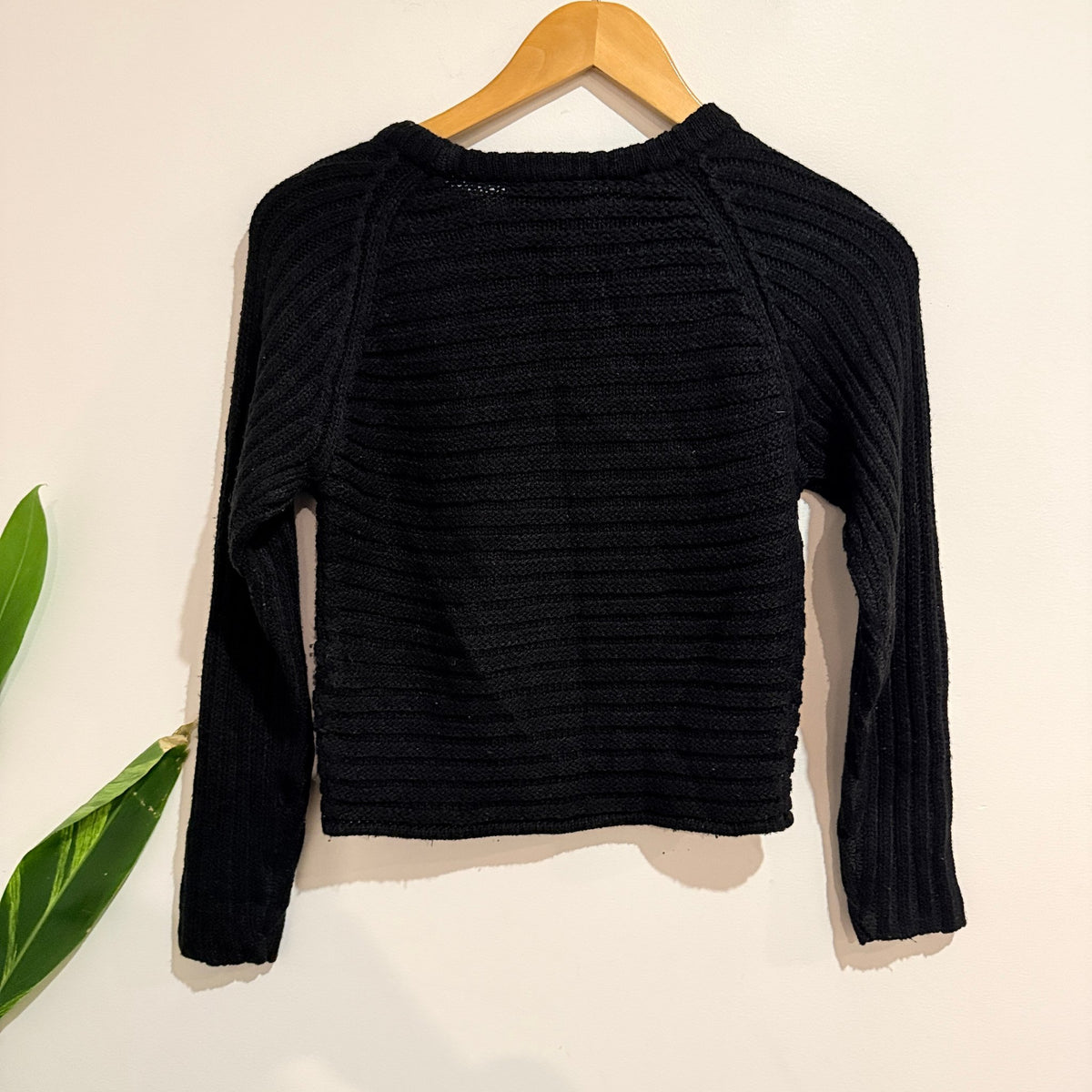 Monki Black Ribbed Knit Crop Jumper Size XXS | U/Arm to U/Arm 40cm
