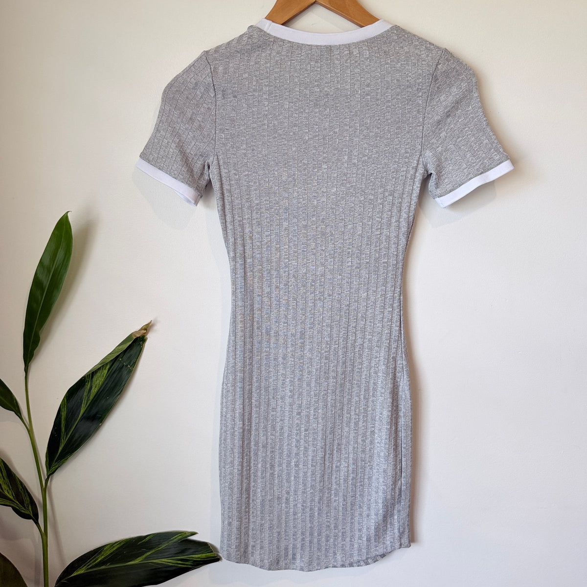 H&M Divided Grey Rib Ringer T-Shirt Dress Size 6