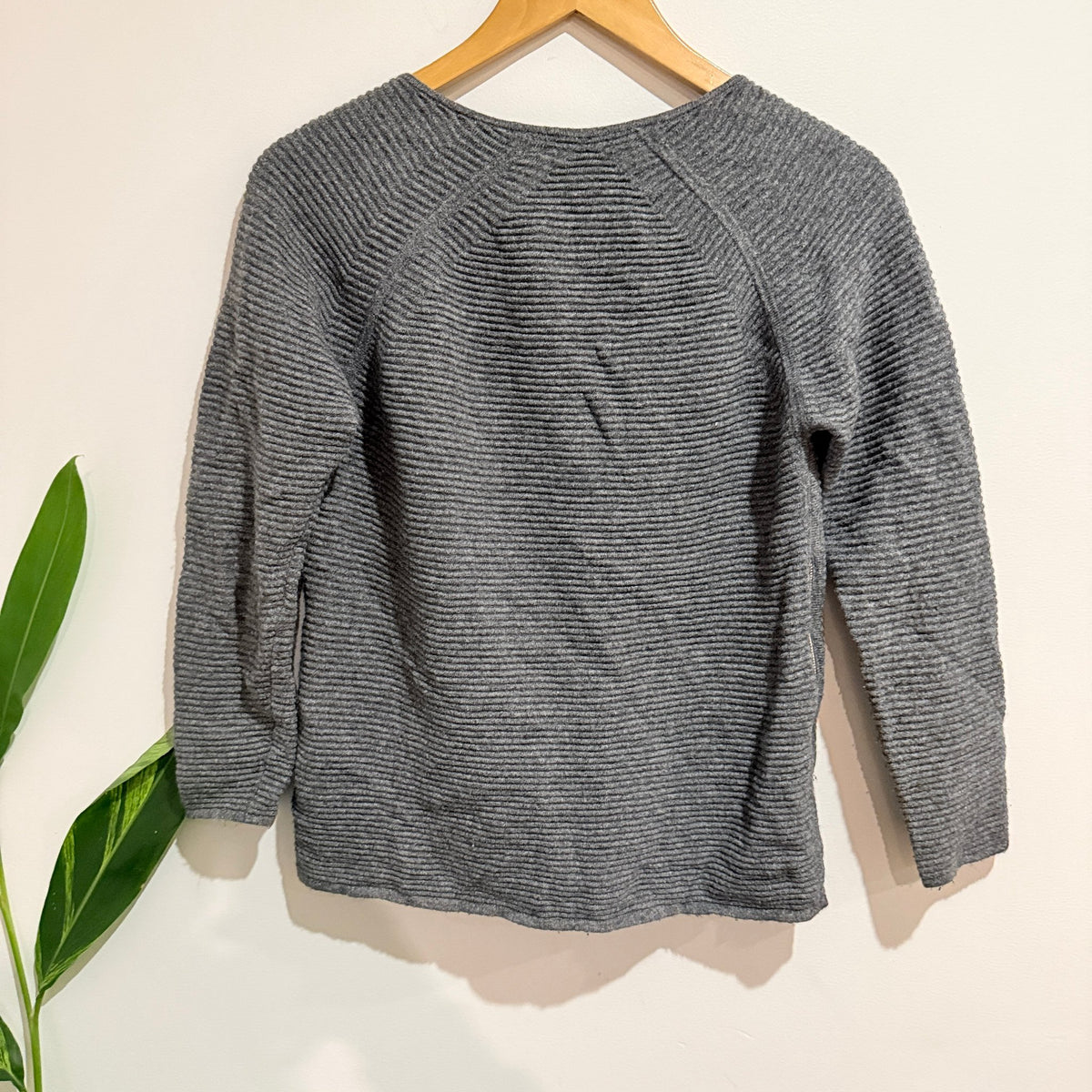 Country Road Grey Ribbed V-Neck Side Zip Jumper Size XS
