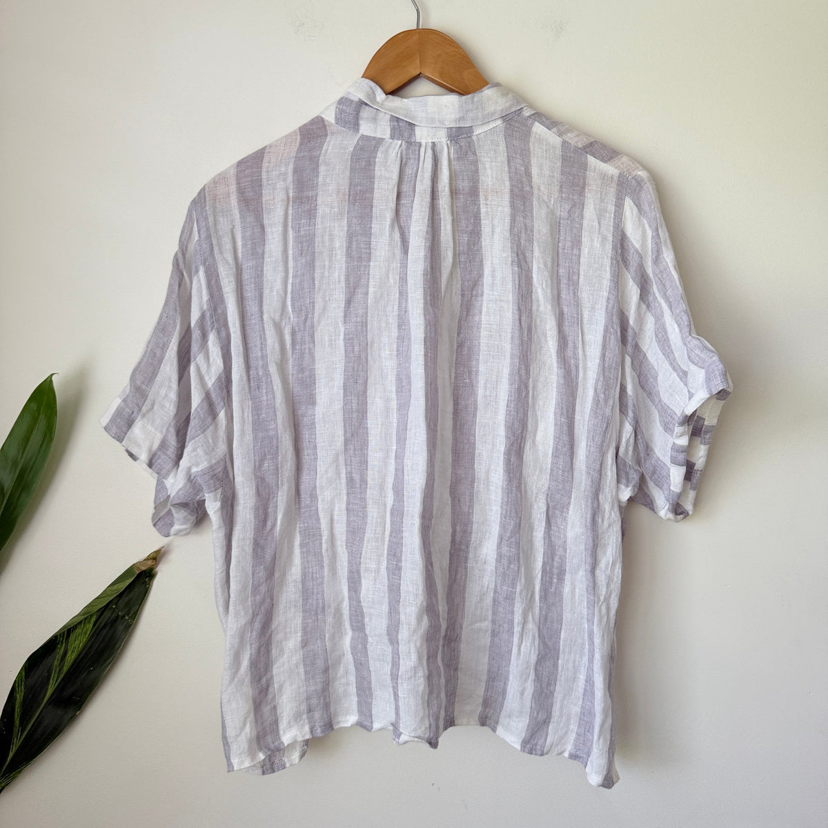 Bingostar Lilac & White Stripe Linen Tie Front Shirt Size U/Arm to U/Arm 48cm