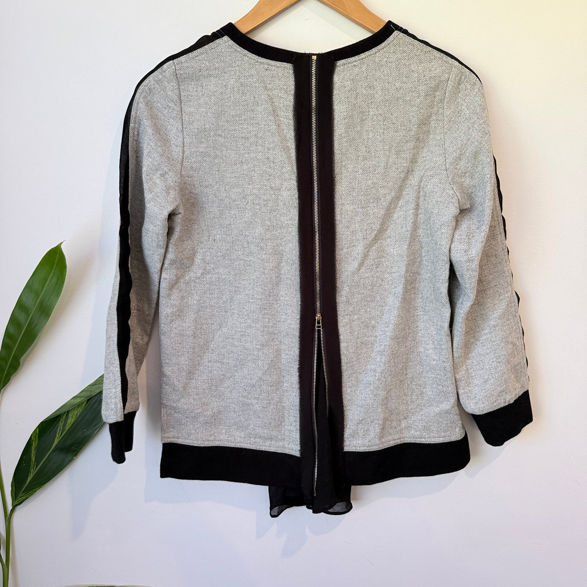 Vivienne Midow Grey Herringbone Sweatshirt with Chiffon Back Size 2 | U/Arm to U/Arm 42cm