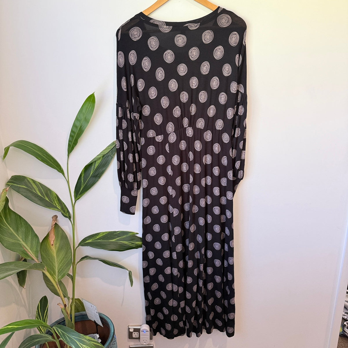 Mardee Size 10 Spiral Print Maxi Dress