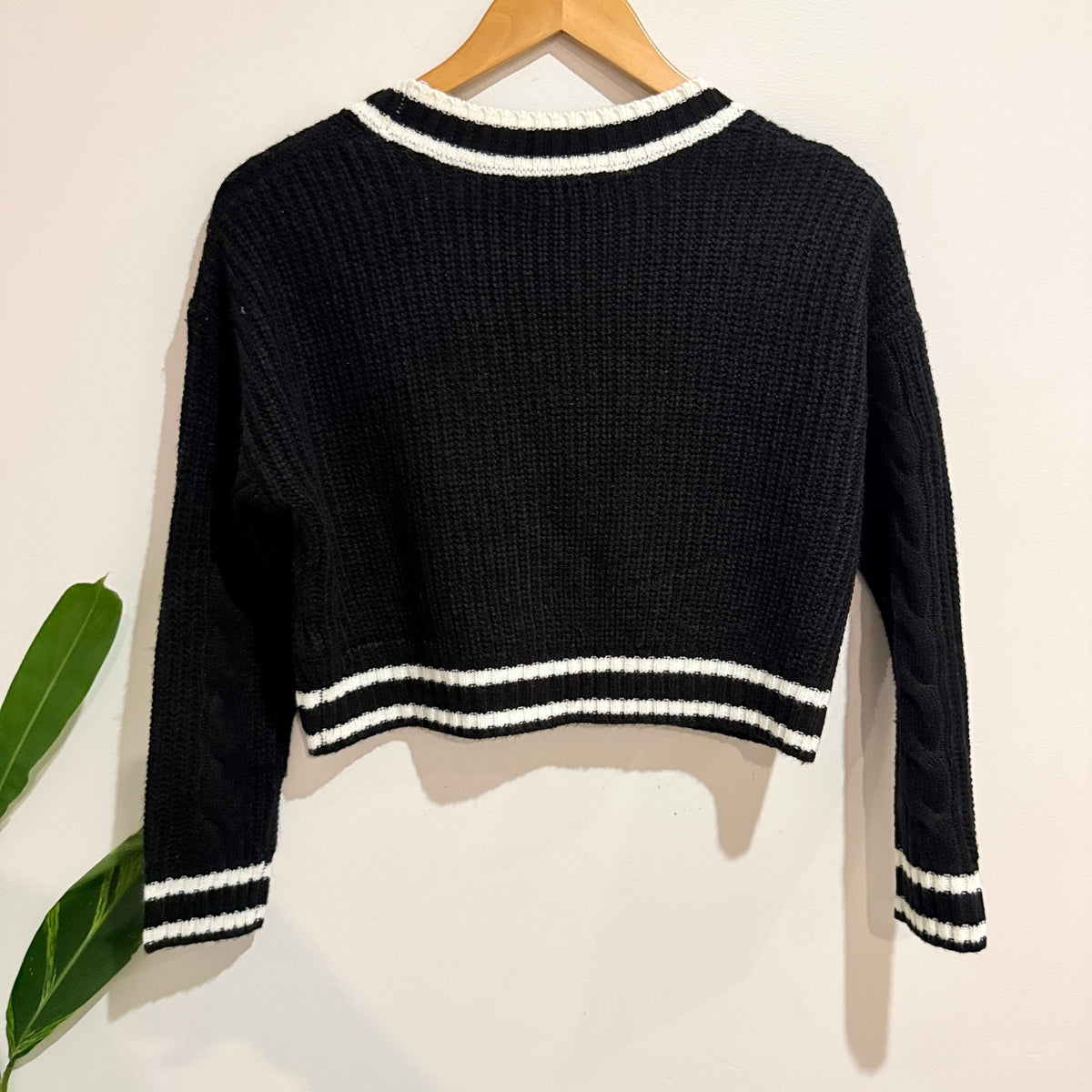 Marisa Atitude Size XS Cable Knit Cropped Cardigan
