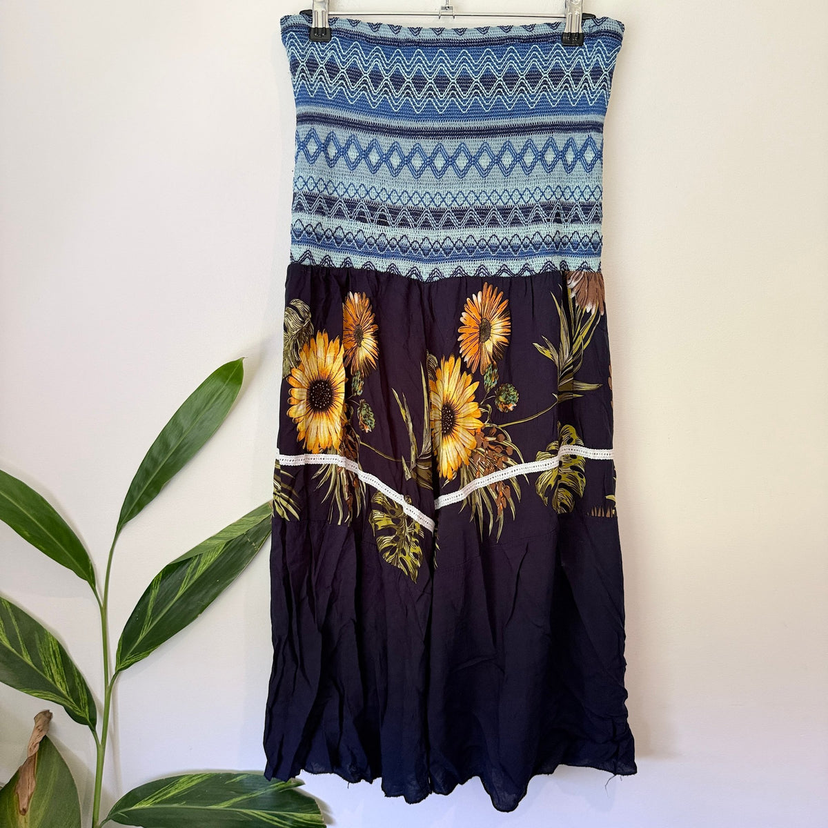 Brand Unknown Size 3XL | U/Arm to U/Arm 38cm Smocked Sunflower Print Maxi Dress