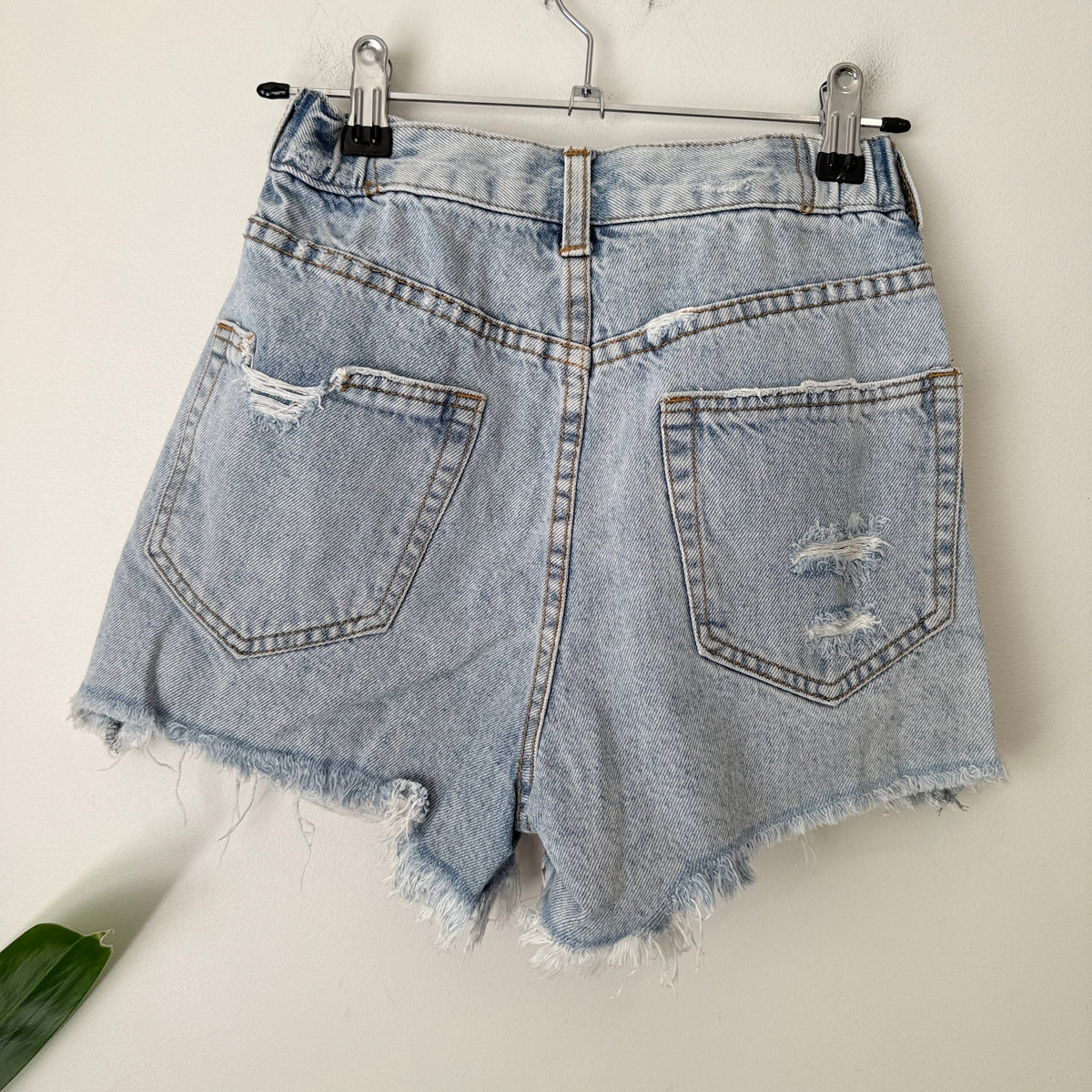 Bershka Size 4 Distressed High Waist Denim Shorts – photo 4