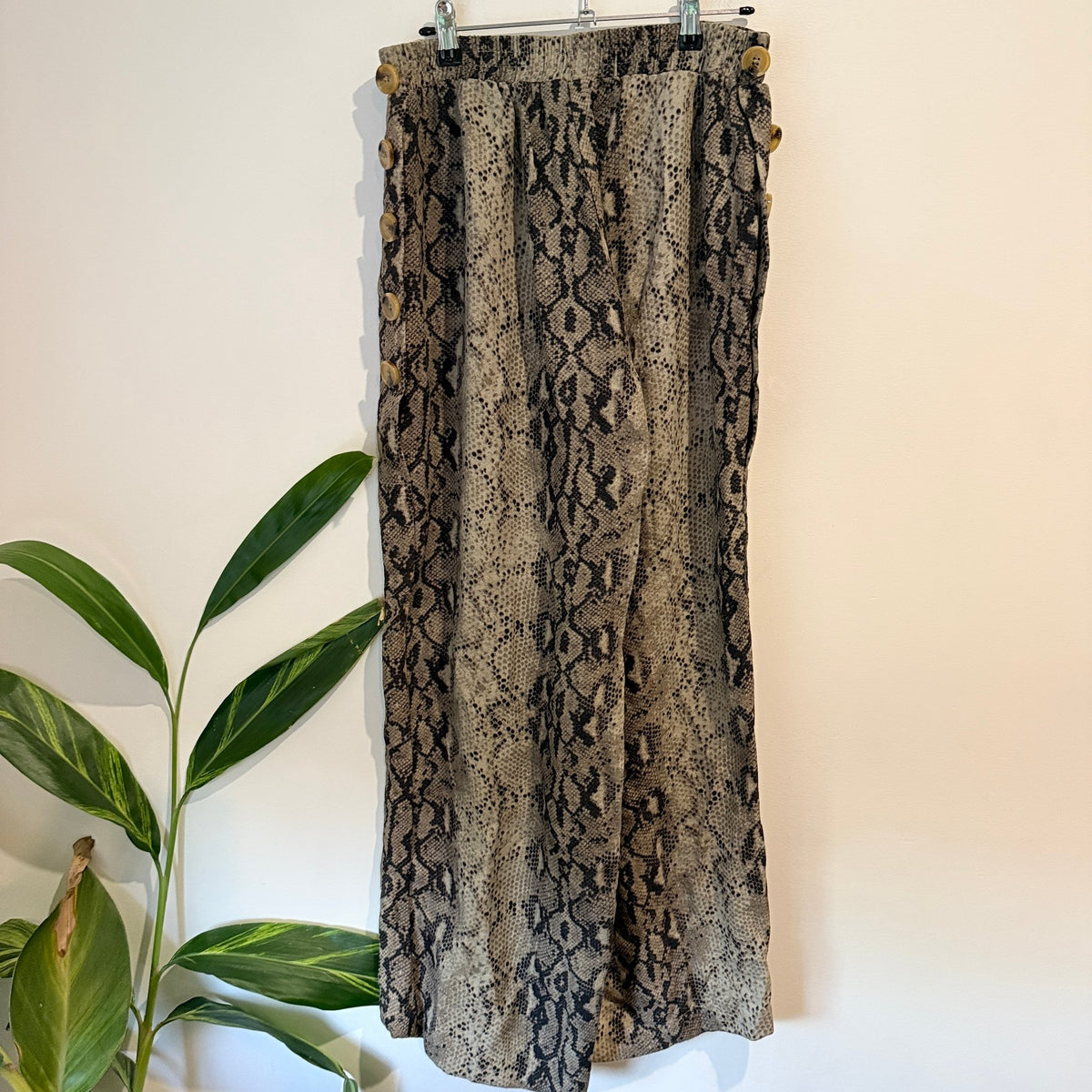 Rockmans Size 8 Snake Print Button Side Wide Leg Pants – photo 5