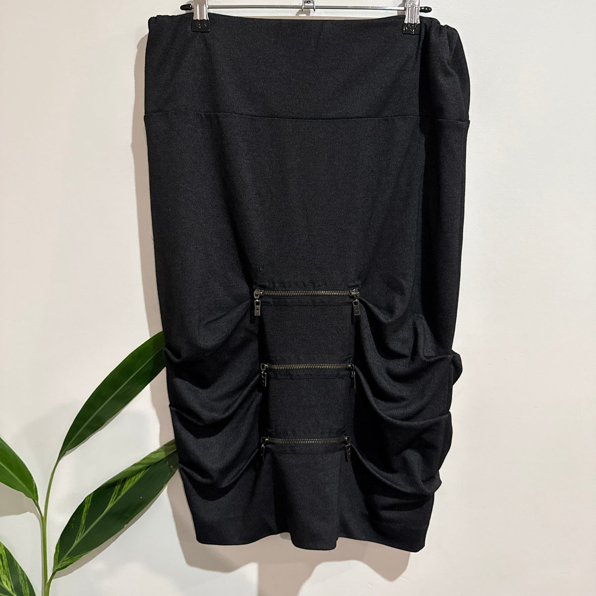 Verge Size 12 Ruched Zip Detail Pencil Skirt
