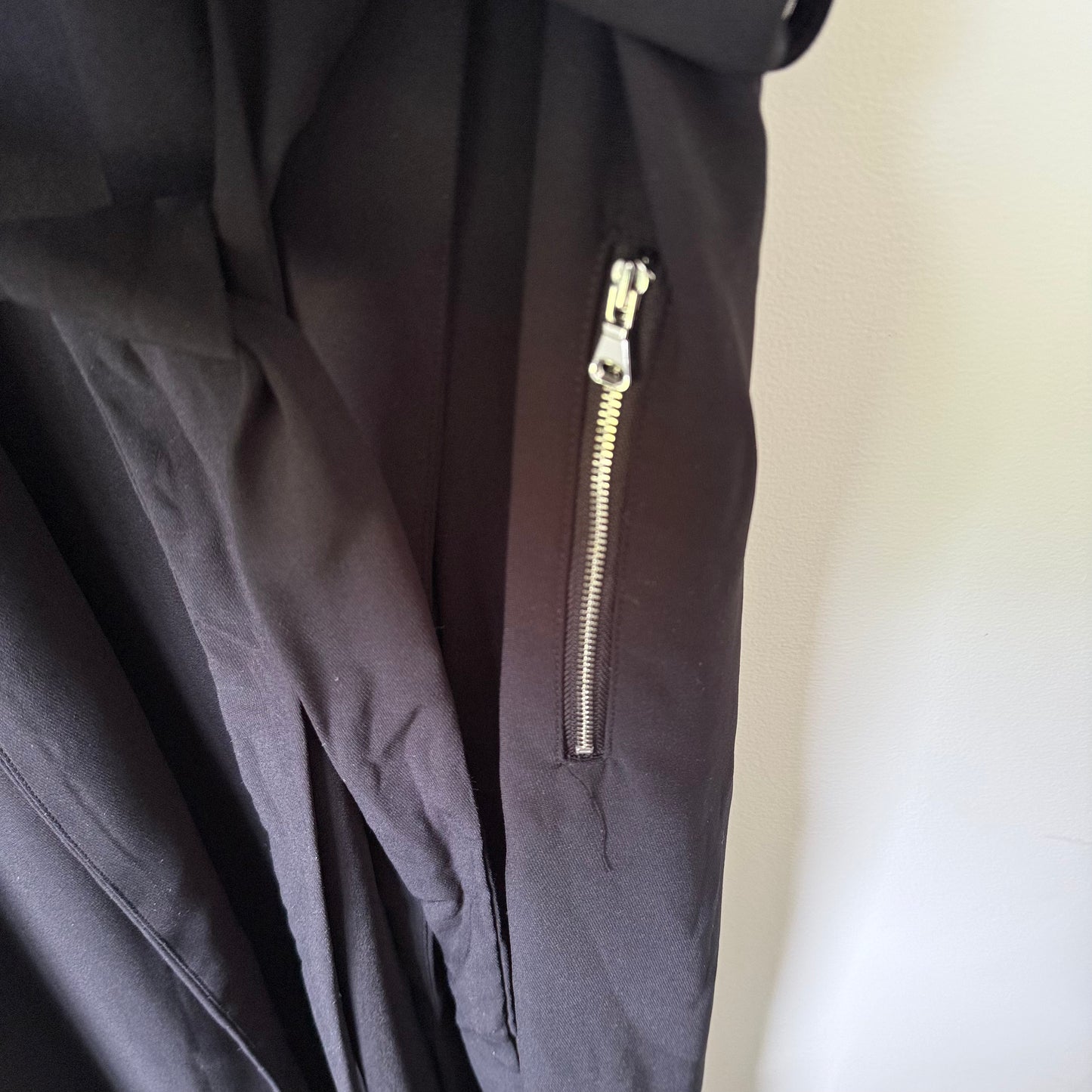 Table Eight Sleeveless Full Length Belted Blazer - Size 16