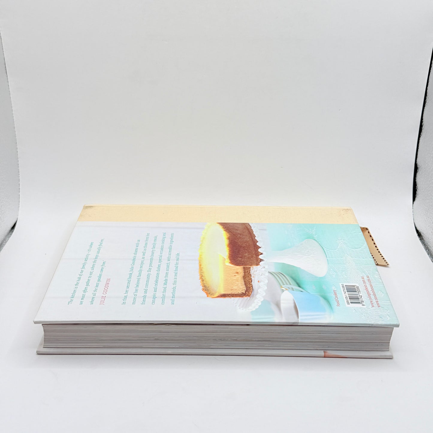 The Heart of the Home by Julie Goodwin