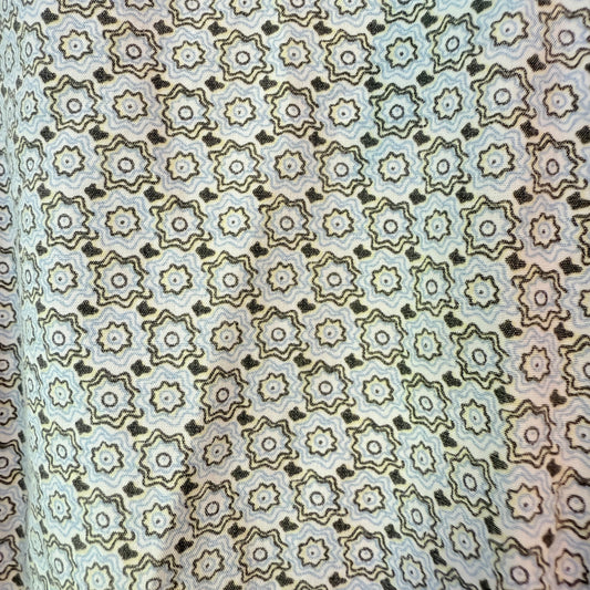 Yarra Trail Button Down Shirt - Size L / 102