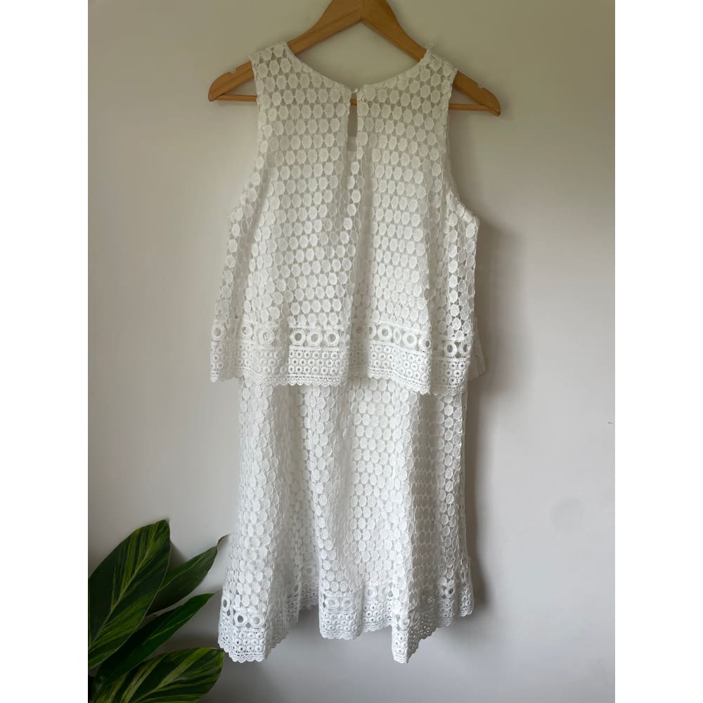 Et alia white lace antonia dress – size s/10 - dresses clothing & fashion - designer clearance - dresses women’s apparel