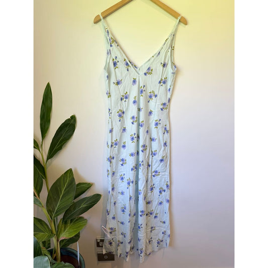 Asos design size 12 high apex spun midi dress in blue floral print - dresses top women’s apparel