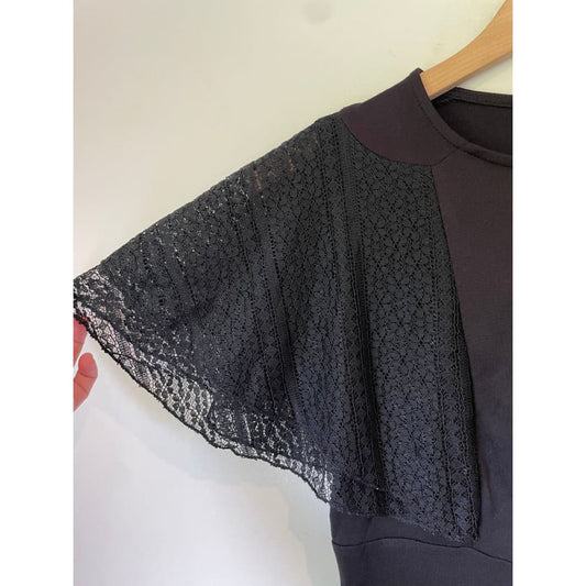 Brand New ATMOS & HERE Size 6 Lace Splicing Top – Cut Label Branded Clothing Clearance