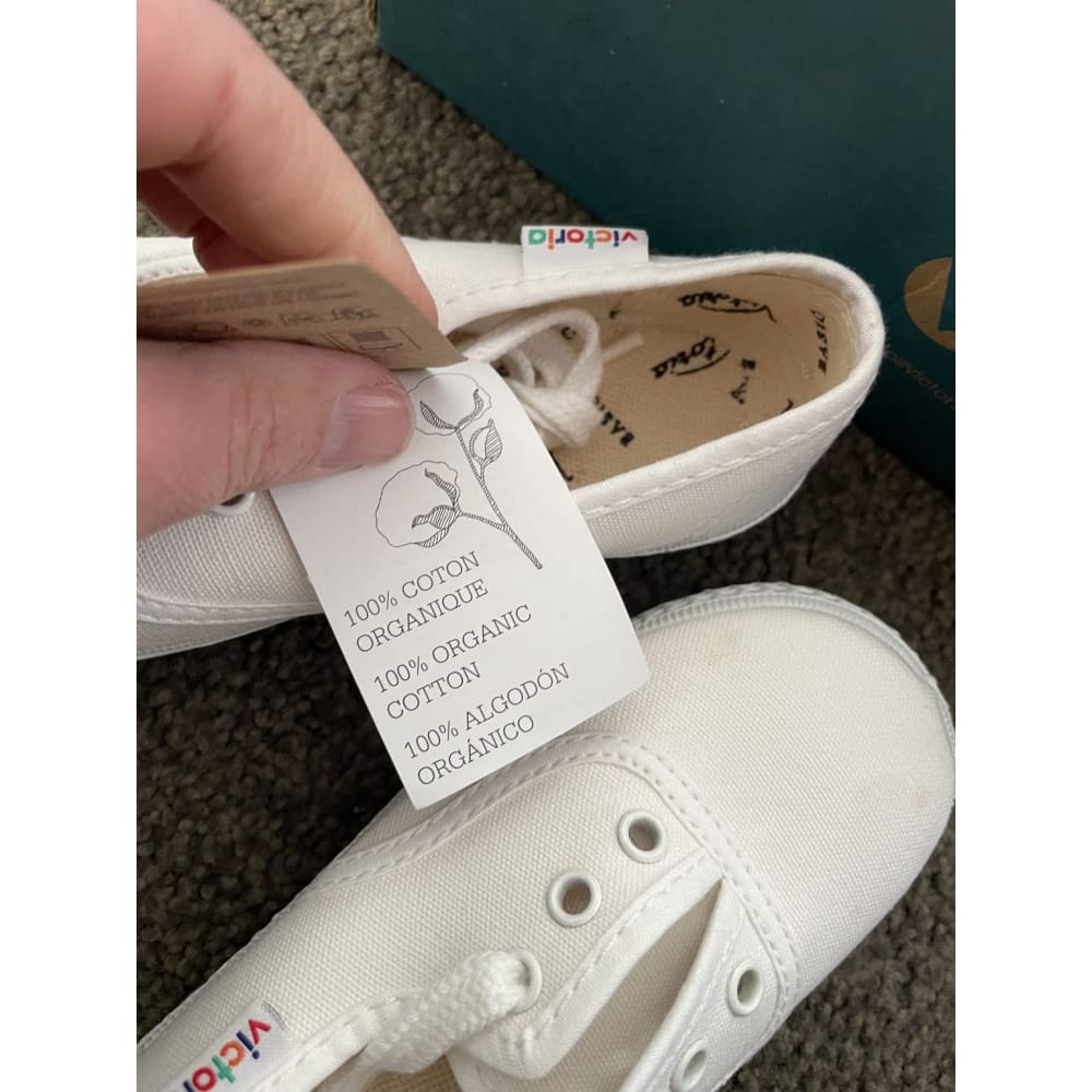Brand new quality victoria organic cotton sneakers - size 9.5 infant - baby & toddler sneakers clothing & fashion