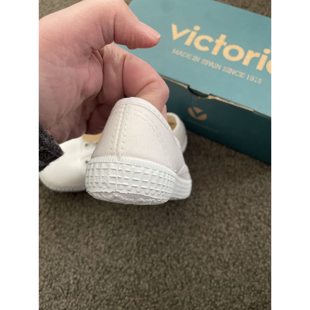 Brand new quality victoria organic cotton sneakers - size 9.5 infant - baby & toddler sneakers clothing & fashion