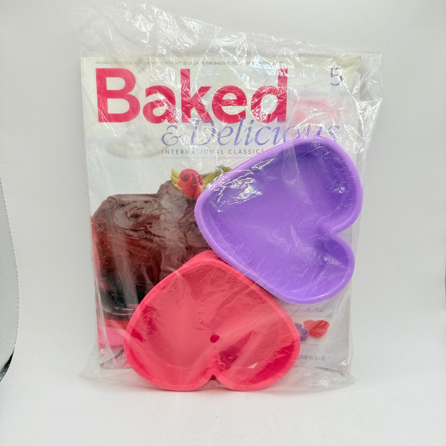 Baked & delicious - issue 5 - cake pans & molds