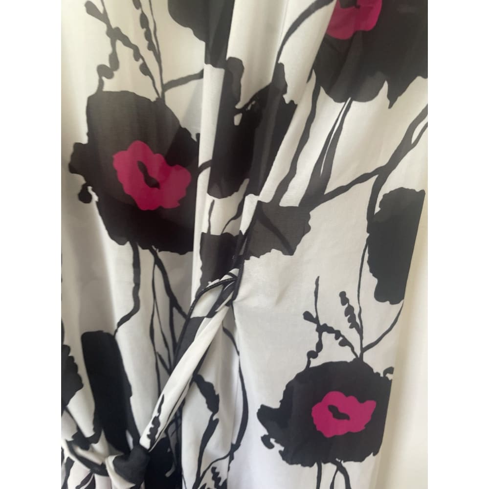 Bettie munroe (made in nz) xs wrap dress - dresses clothing & fashion - dresses women’s apparel