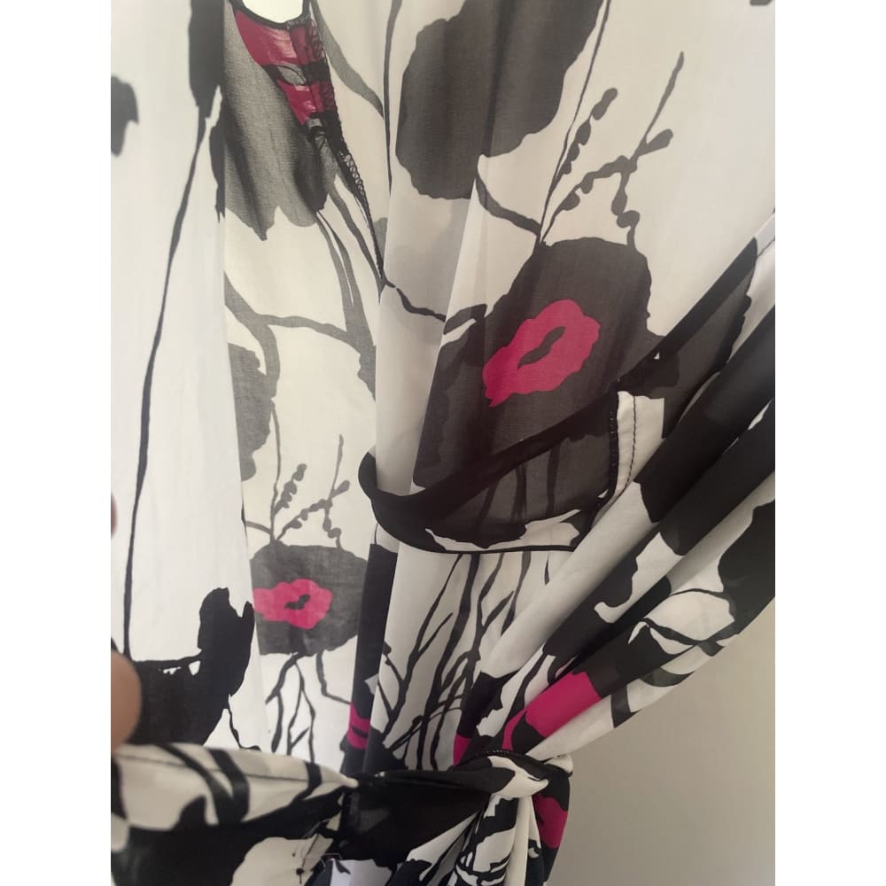 Bettie munroe (made in nz) xs wrap dress - dresses clothing & fashion - dresses women’s apparel