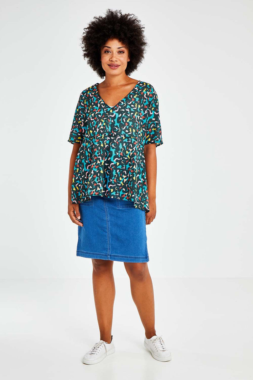 Betty basics santiago blouse botanic – size 6 - blouses top women’s apparel