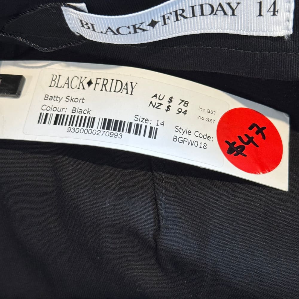 Black friday size 14 batty skort - black rrp$ 94.00 - skorts bottom women’s apparel