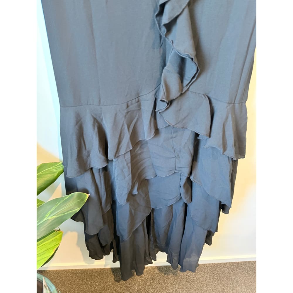 Shein curve size xl ruffle detail little black dress - dresses top women’s apparel