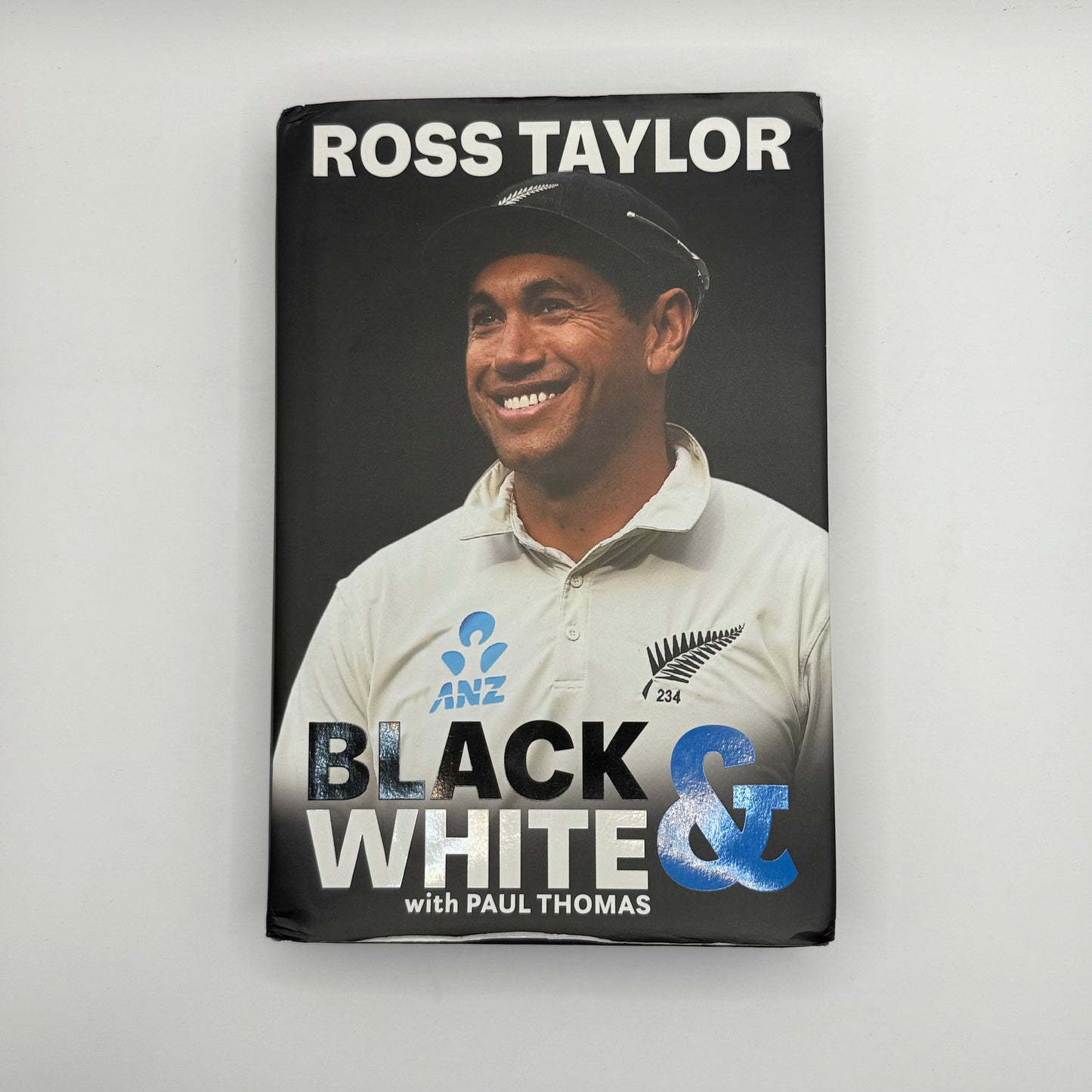 Black & white by ross taylor with paul thomas – memoir - print books condition: used printed media
