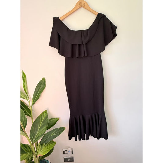 Boohoo size 6 black ruffle detail bodycon dress - dresses top women’s apparel
