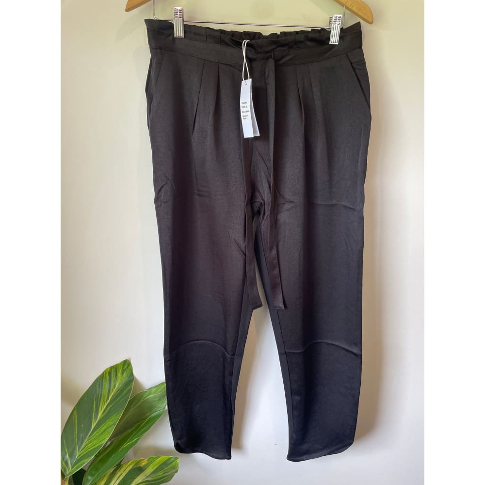 Et alia boston pant designer clearance - black & liquorice variants multiple sizes - black/black / xxs - trousers