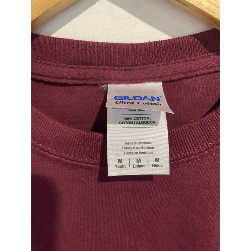 Brand new gildan cotton t-shirt (suit 8-10) - t-shirts clothing & fashion - tee - top womenās apparel