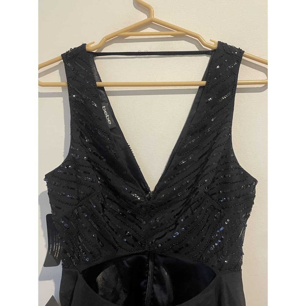 Bnwt bebe size 10 sequinned deep b with cut out mid dress - 10 / 6 us - dresses clothing & fashion - dresses women’s