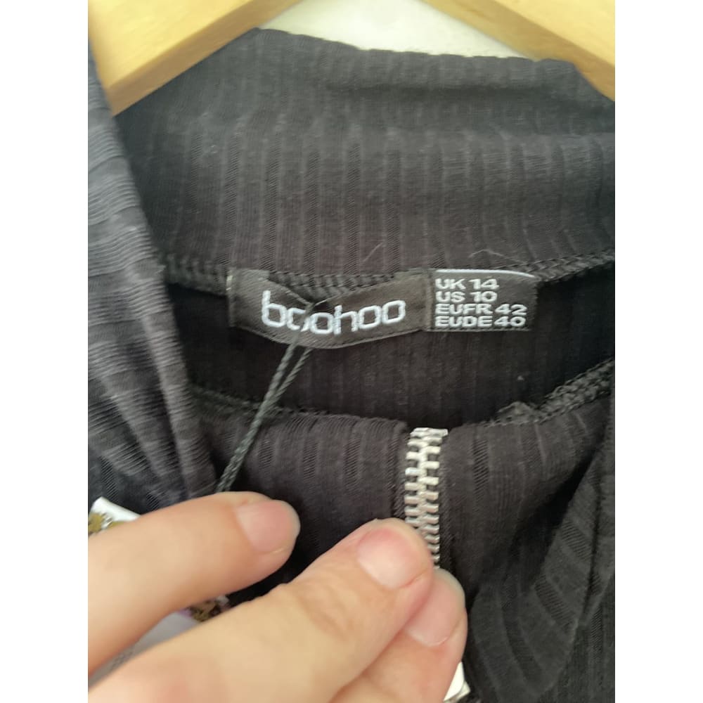 Bnwt boohoo petite size 14 georgina rib knit o-ring detail crop top - clothing tops clothing & fashion - crop top - top
