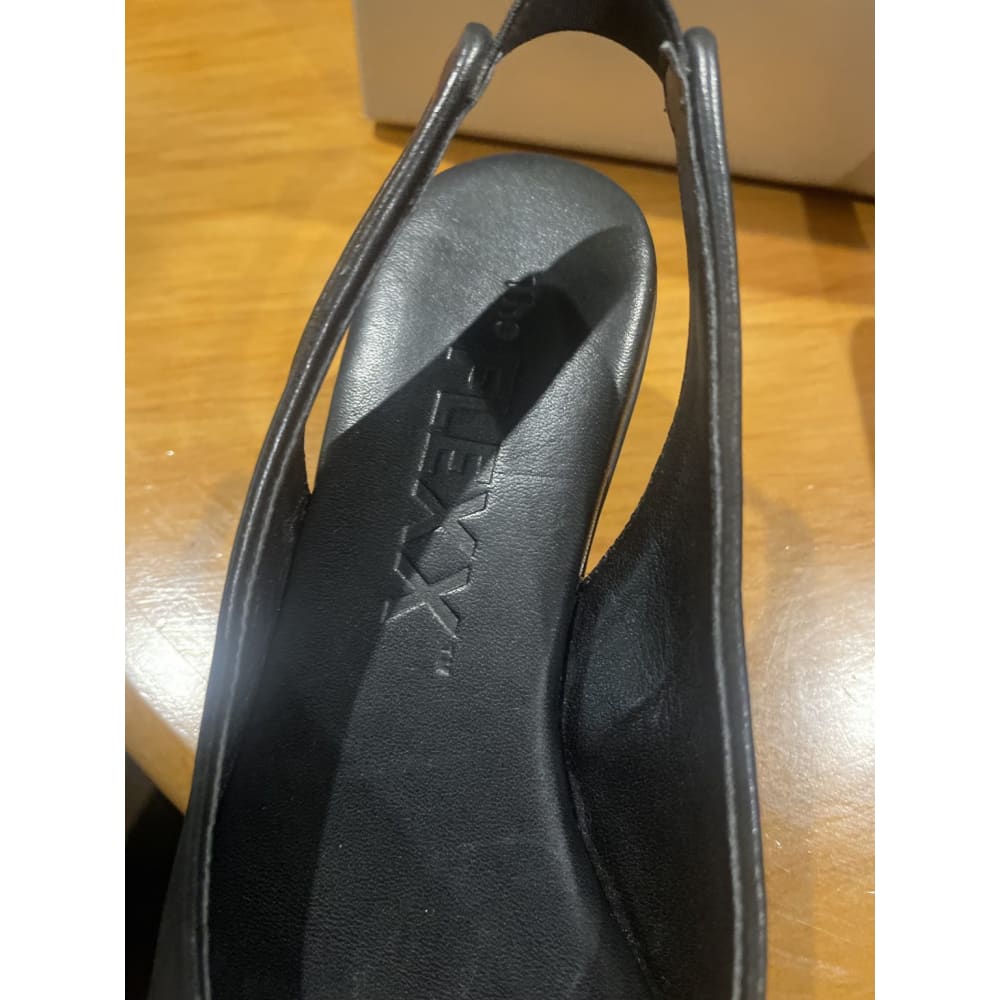 The flexx size 5 / 35 leather slingback flats - flats clothing & fashion - flats womenās shoes