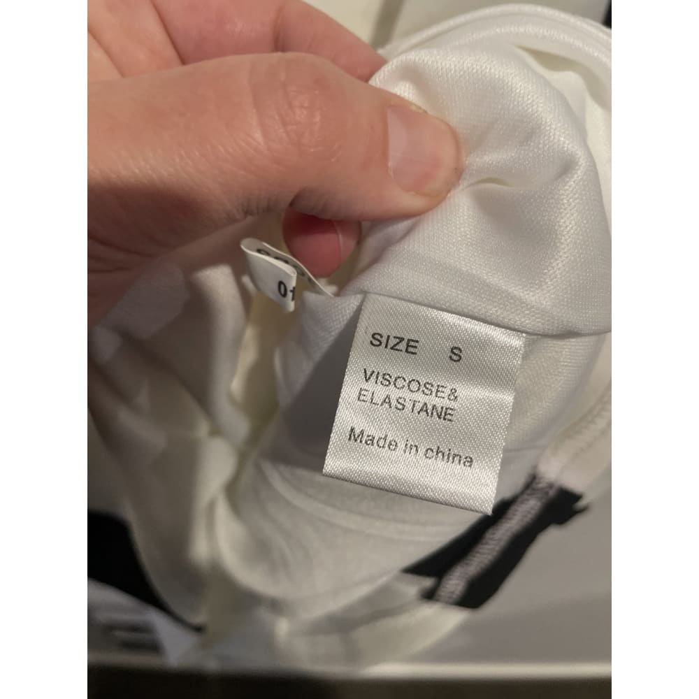 Bnwt mirrou size s dress (has a mark) - dresses clothing & fashion - dresses women’s apparel