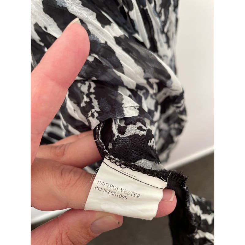 Clarity size 14 sheer tunic with pockets - clothing & fashion - condition: used - sleeveless women’s apparel