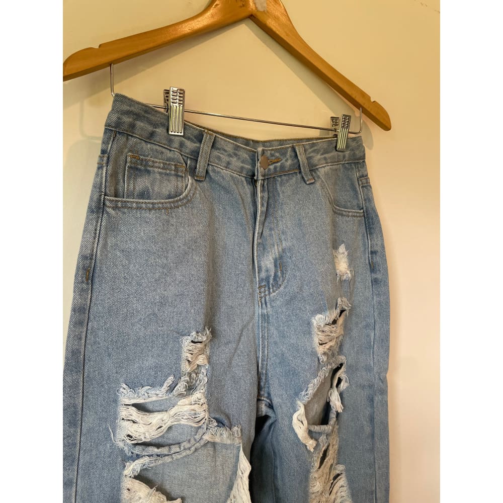 Shein distressed denim jeans small/8 - pants bottom - clothing & fashion - jeans - pants women’s apparel