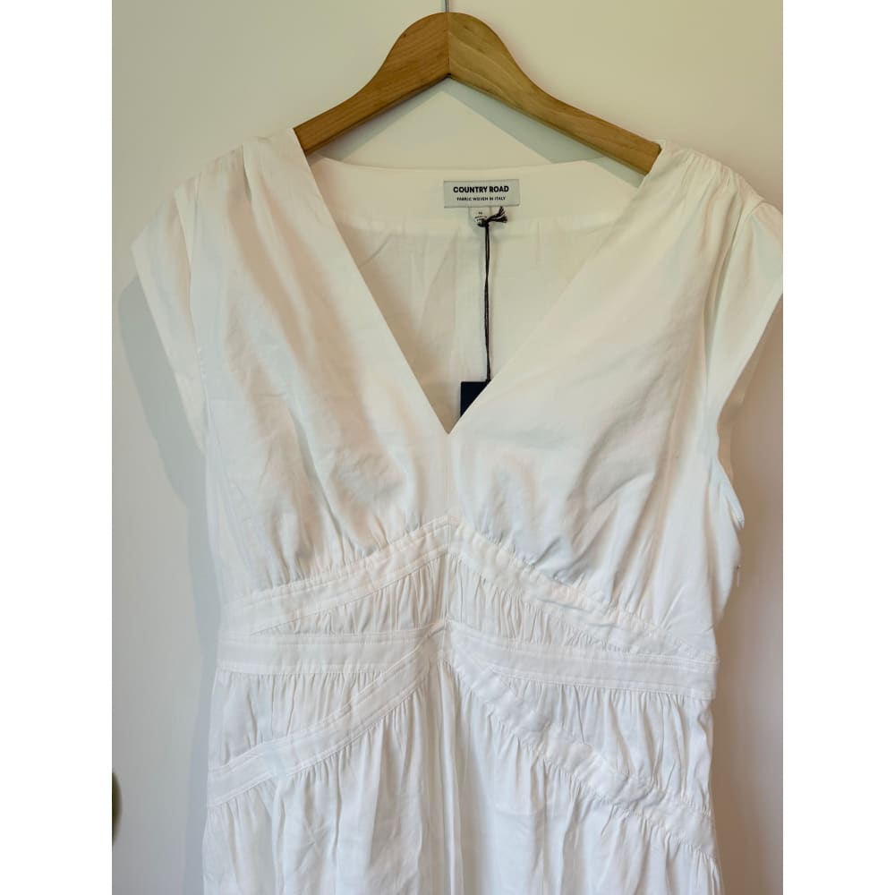Country road size 16 white v-neck linen blend dress rrp $499.99 - dresses top women’s apparel