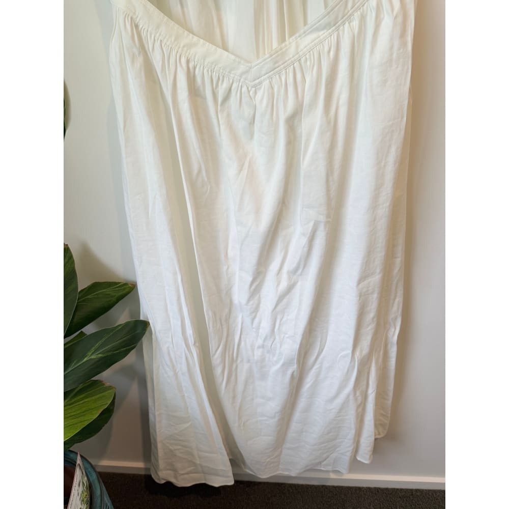 Country road size 16 white v-neck linen blend dress rrp $499.99 - dresses top women’s apparel