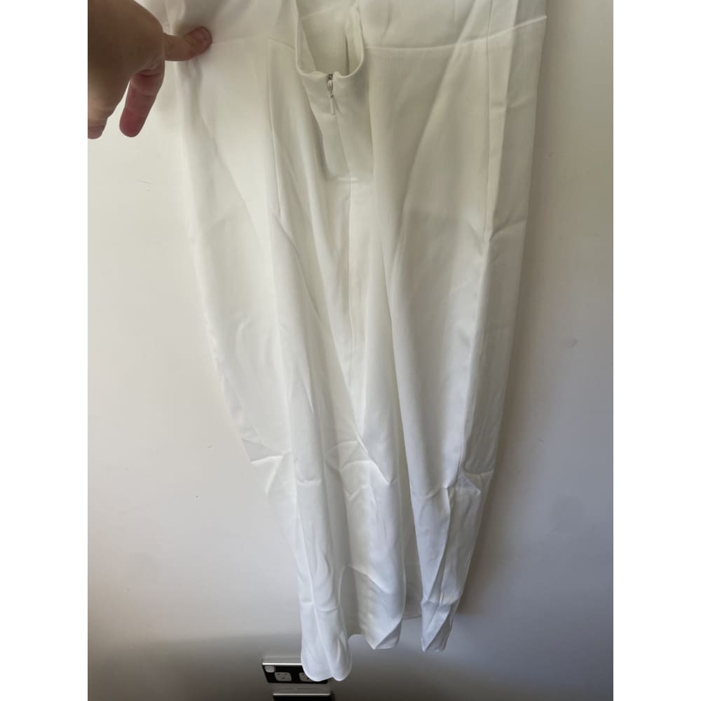 Asos size 12 deep v cross back white dress - 12 - dresses clothing & fashion - dresses women’s apparel