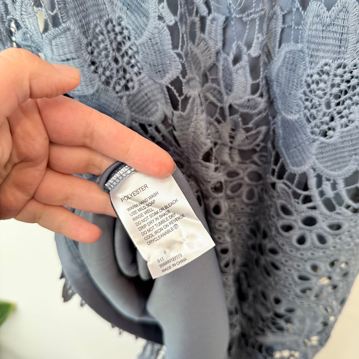 Cut label intricate lace mini dress - dusty blue - 42cm u/arm - dresses top women’s apparel