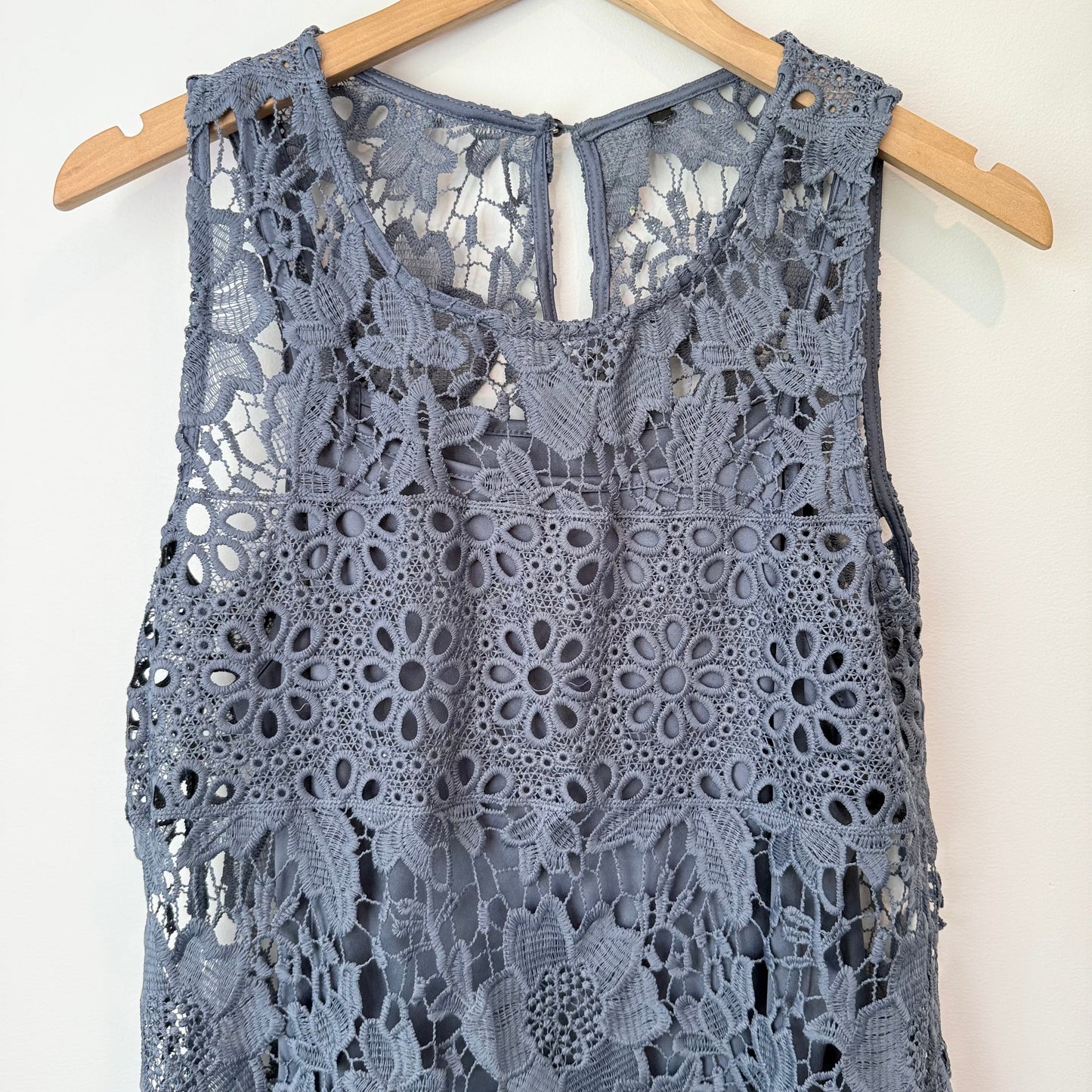 Cut label intricate lace mini dress - dusty blue - 42cm u/arm - dresses top women’s apparel