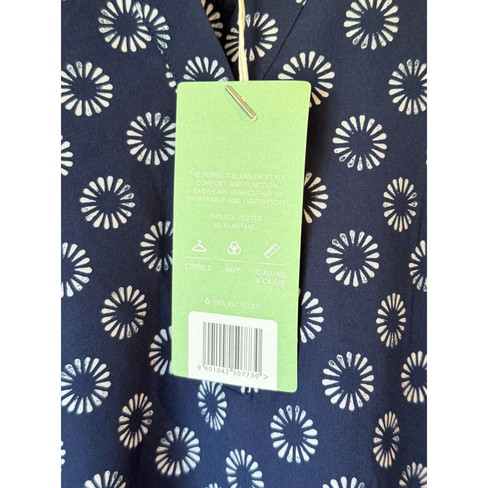 Bizcare size 10 daisy print scrub top - tunics top women’s apparel