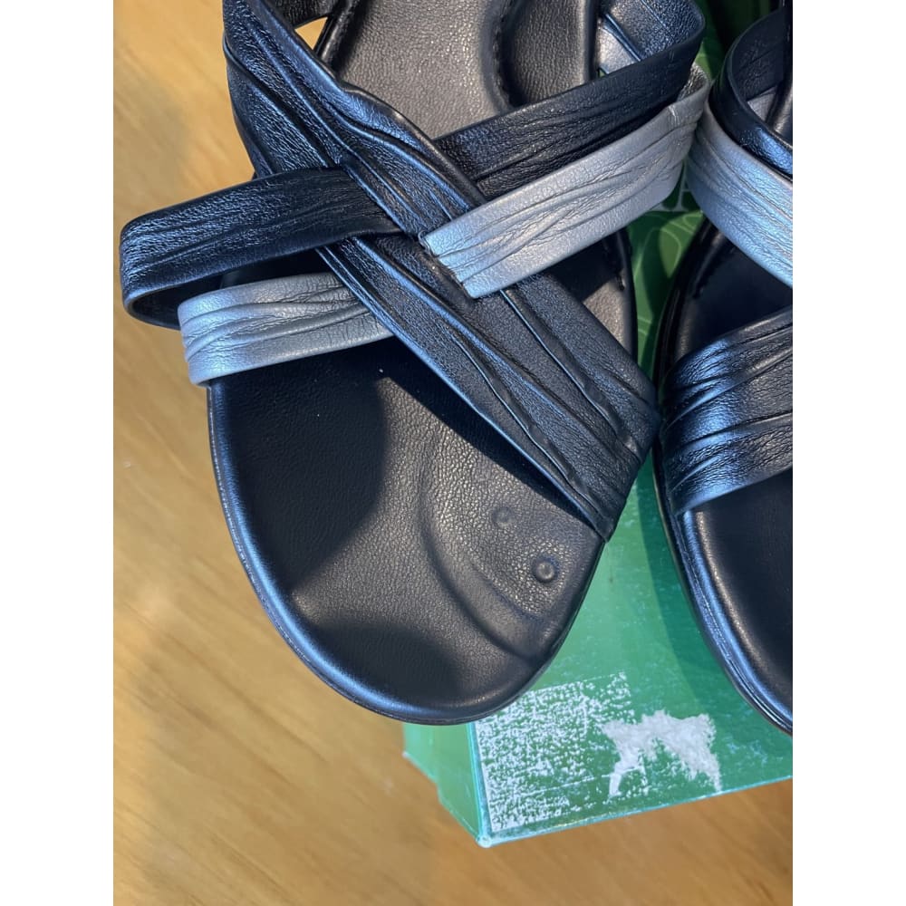 Damian’s low heel strappy slides – size 10 fit | brand new - sandals clothing & fashion - slides - slippers women’s
