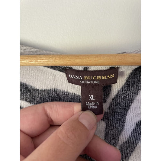 Dana buchman xl rayon / nylon top - blouses clothing & fashion - condition: used - short sleeve - top women’s apparel