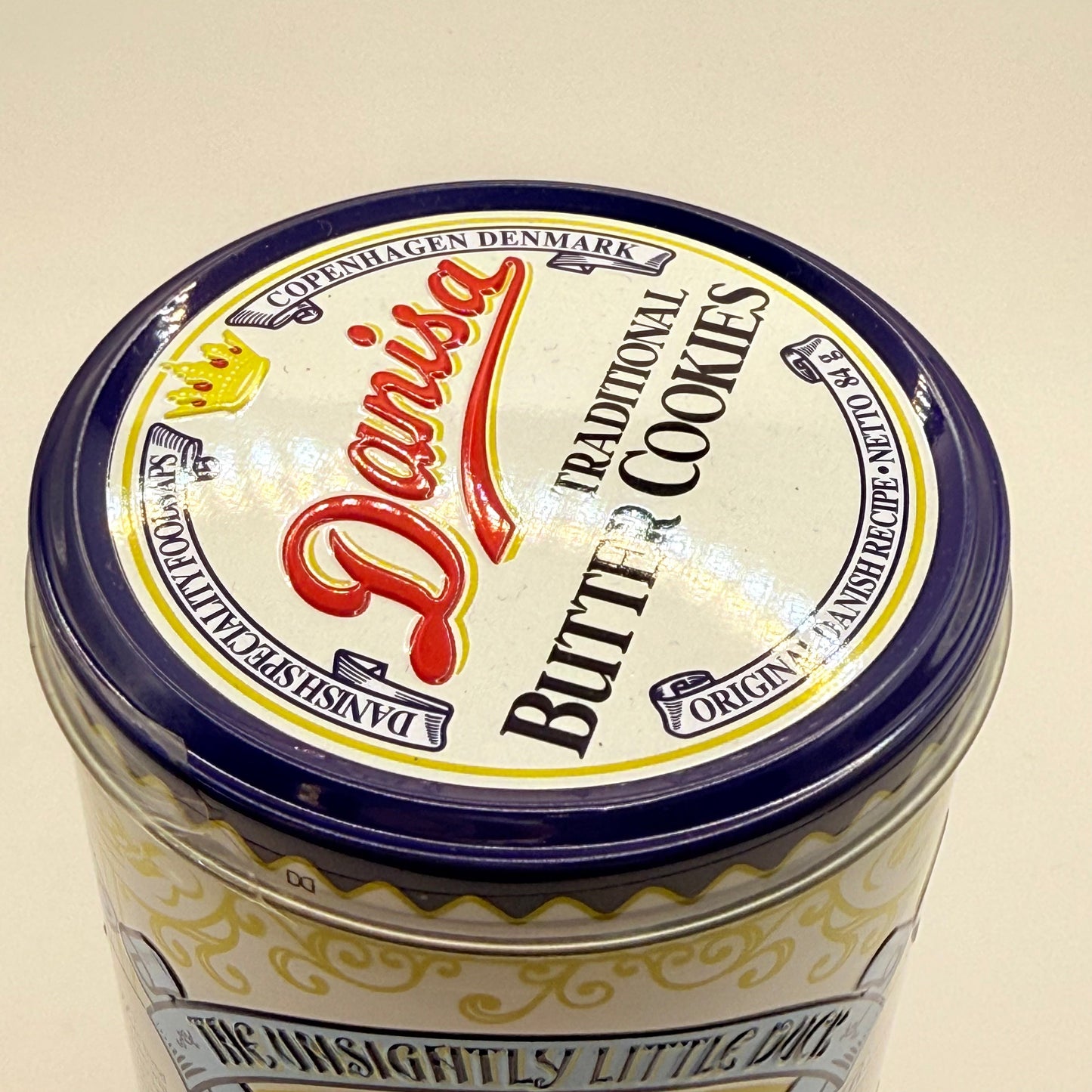 Danisa collectible music box tin and cookies - cookie jars home&living materials