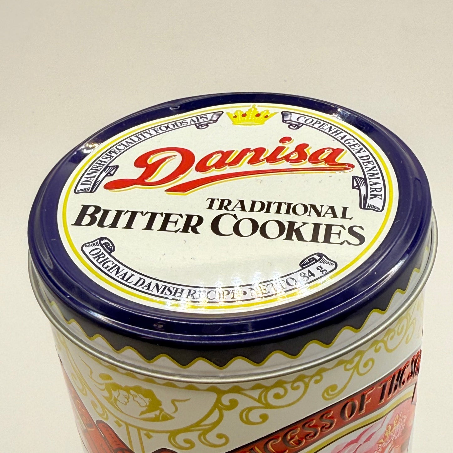 Danisa collectible music box tin and cookies - decorative jars home&living materials