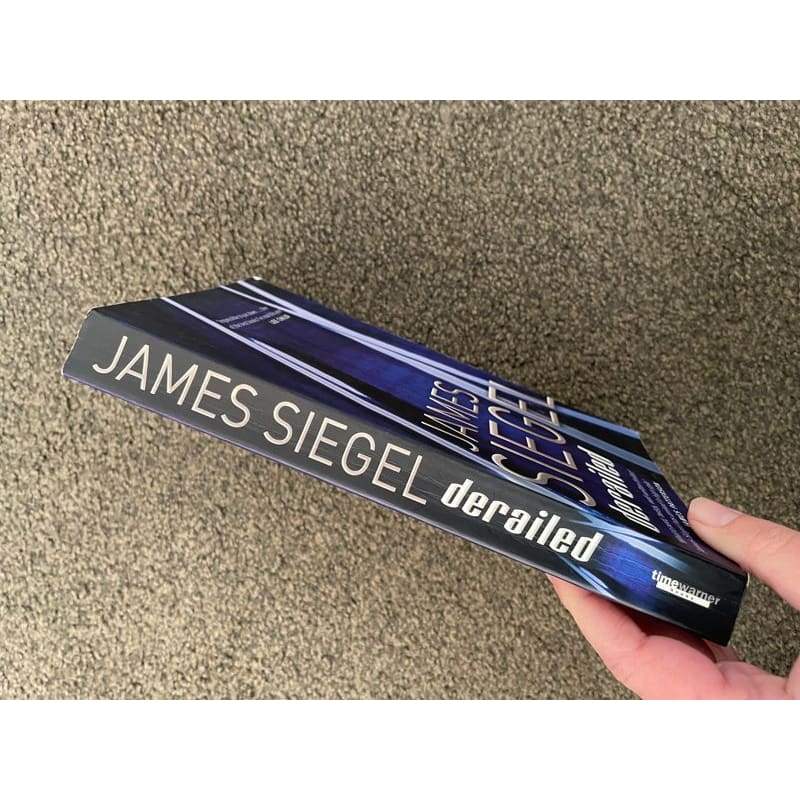 Derailed - james siegel *large paperback* - print books book - career development - condition: used - non-fiction