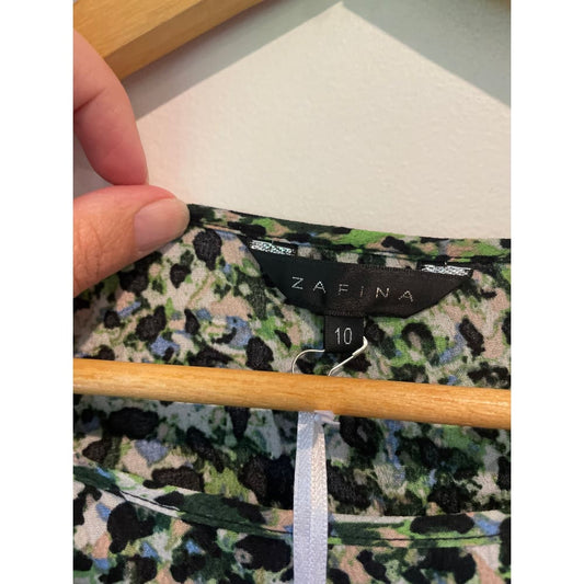 Zafina size 10 ribbed sleeve top - clothing tops blouse - clothing & fashion - designer clearance - top women’s apparel